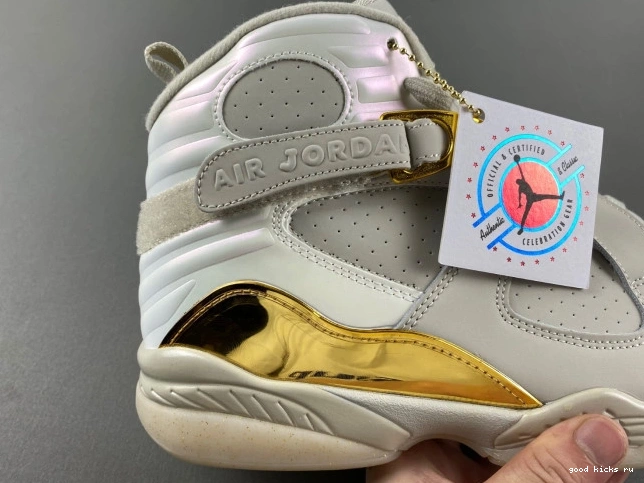 8 Retro Jordan 832821-030 Champagne 0725